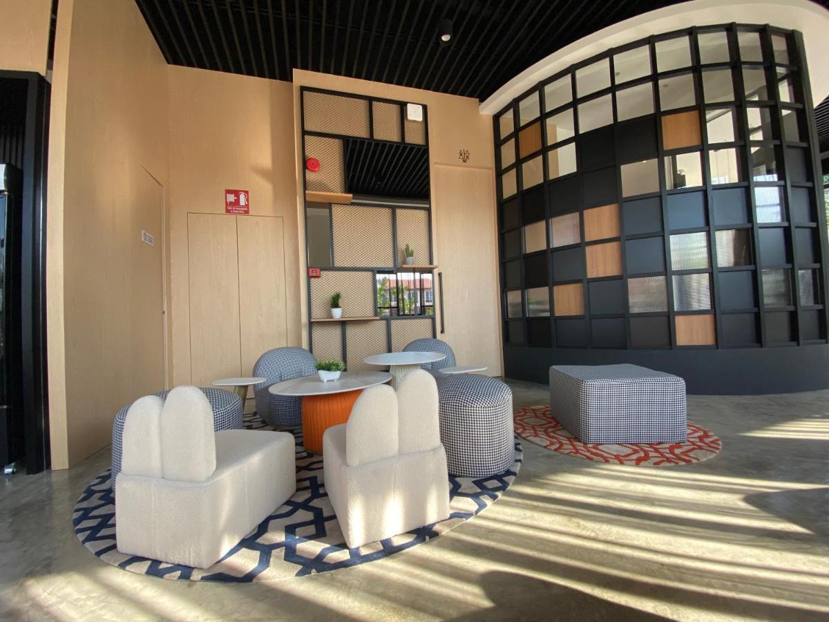 Otel Hotel Suite Сибу Екстериор снимка